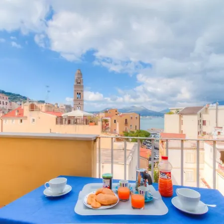 The Bell Tower With Seaview - Apartment